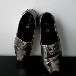 TOMS Gold Metallic Slip on Shoes Size 9